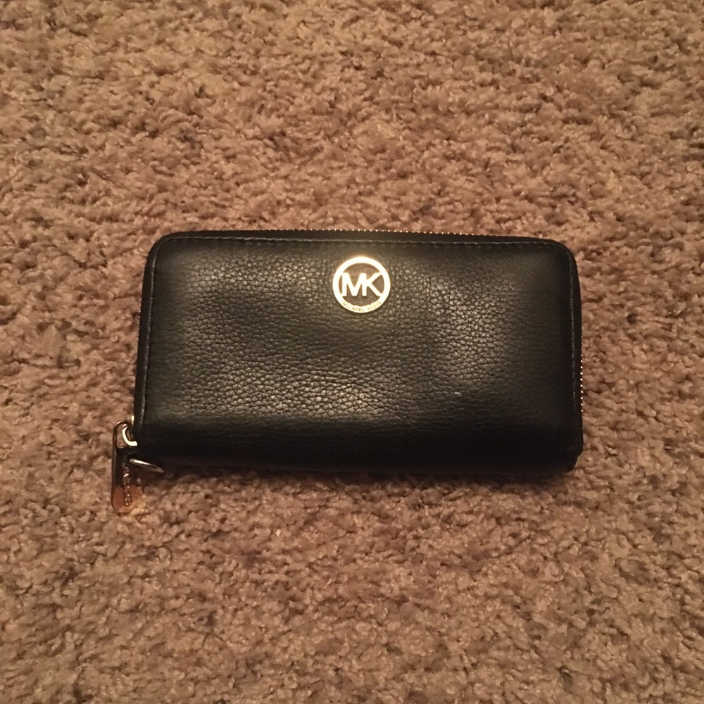 MK wristlet